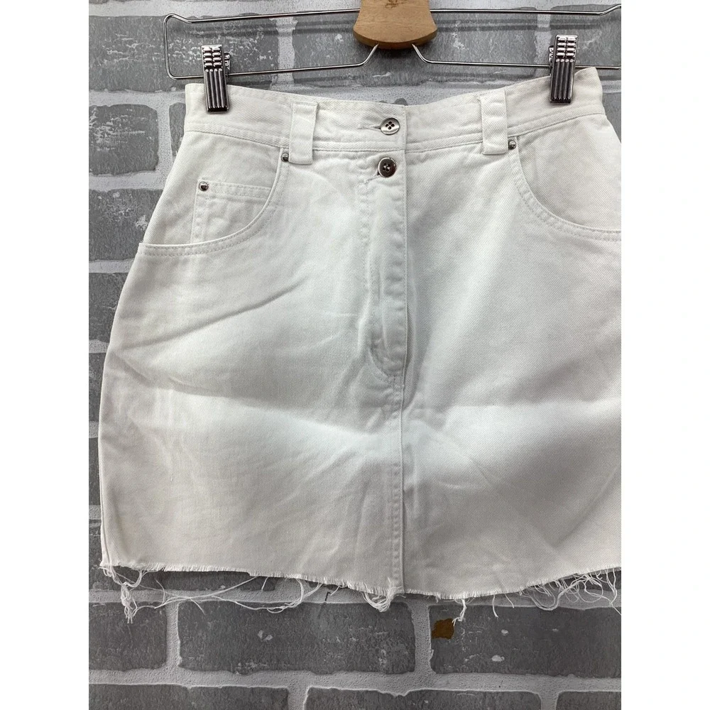 Vintage Together! White Denim Mini Skirt Floral Lace Butterfly Pockets‎ Size 6 T